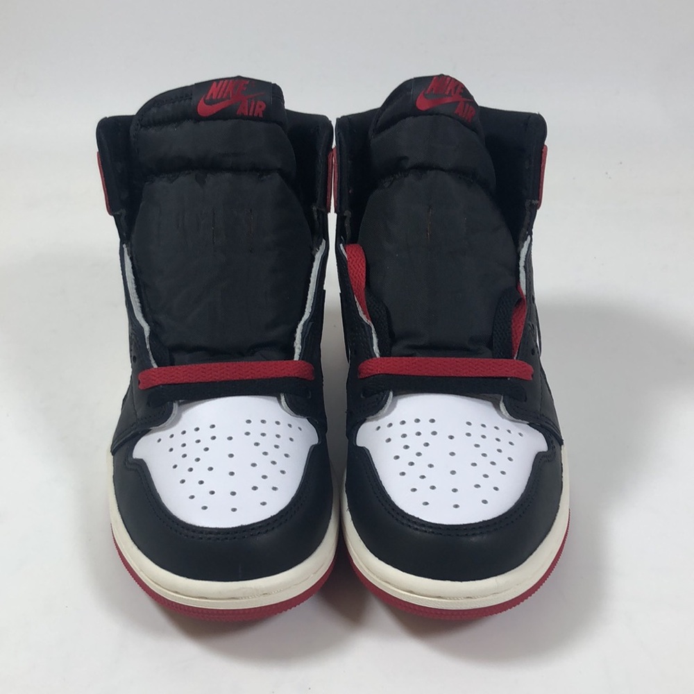 Mens Air Jordan 1 Retro Hi OG ‘Black Toe Reimagined’ NWOB DZ5485 106 - Picture 3 of 4